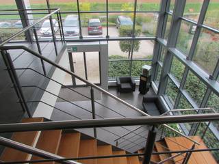 For rent: modern and flexible office space in the thriving business zone Z.5 Mollem!Located in a strategic area near the highway, we offer 1,105 m²...