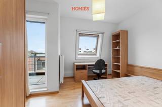 Graag stellen wij u dit bemeubelde appartement voor op een steenworp van het centrum van Leuven, vlak bij campus Heverlee, in een rustige en...