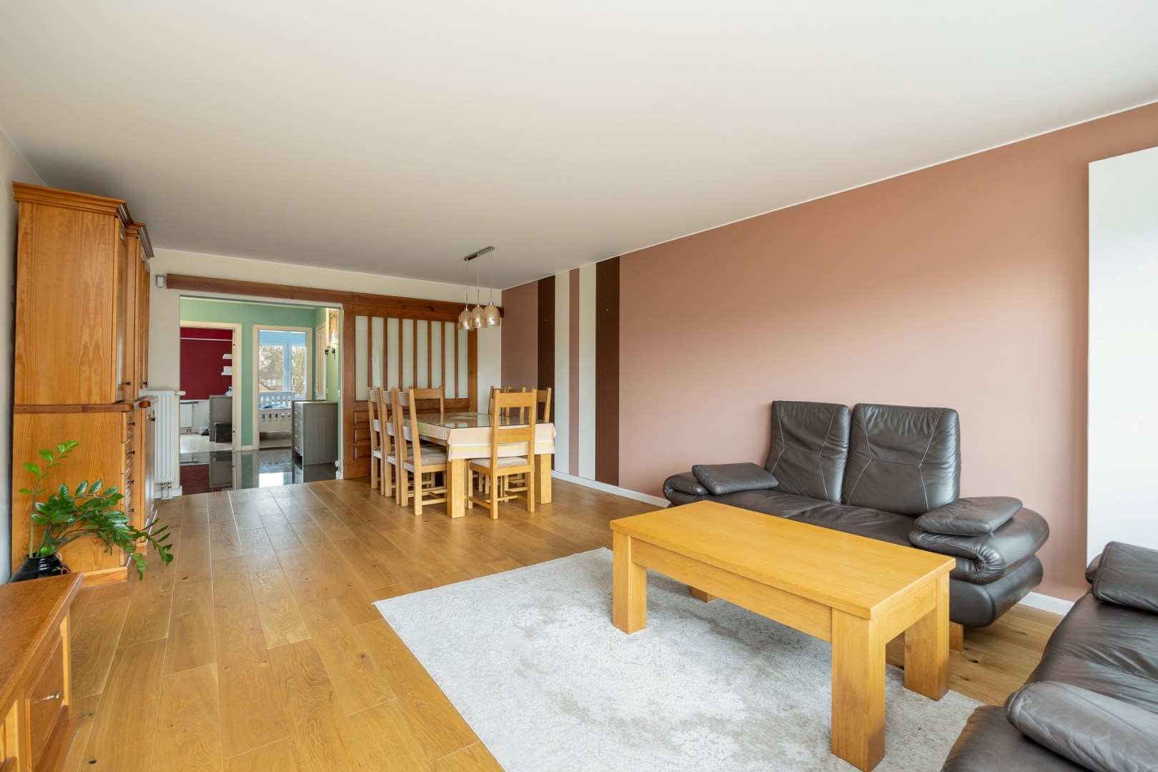 Modern appartement met twee slaapkamers en terras te Deurne! - foto 2