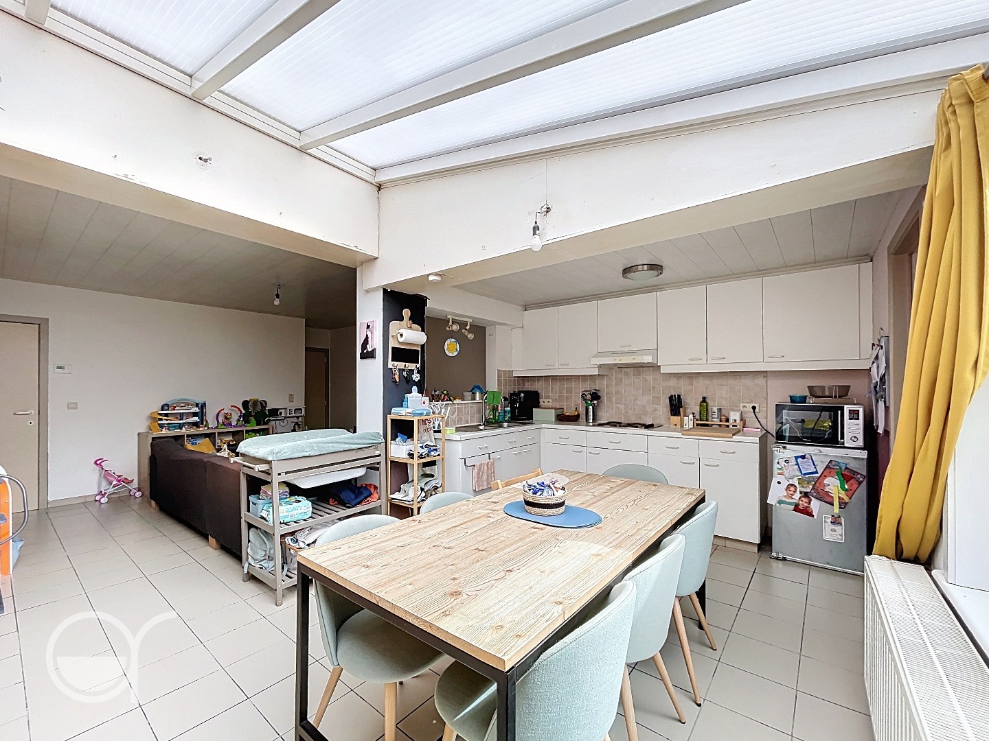 Rijwoning met 2 slaapkamers, bureauruimte en zonnig stadstuintje in centrum Drongen - foto 5