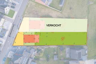 <u><strong>Rustig gelegen perceel bouwgrond van 11a21ca op een boogscheut van het centrum van Diepenbeek!</strong></u><br /><br /><u><strong>TROEVEN: </strong></u><br />- Heel fijne ligging waar je geniet van zowel rust als bereikbaarheid <br />- Op wandelafstand van het centrum, winkels en scholen <br />- Slechts enkele minuten van de E313 <br />- Perceeloppervlakte van 11a 21ca<br />- Verkaveling wordt uitgevoerd door de verkopers (Onder andere de afbraak van de woning en garage)<br />- De linkse woning wordt ook afgebroken en vervangen door een nieuwbouw woning volgens de bouwvoorschriften.<br /><br />Welkom op de Boomgaardstraat in Diepenbeek, waar het zalig rusten en wonen is op slechts een steenworp afstand van het charmante dorpscentrum! <br /><br />Rustig gelegen perceel bouwgrond van 11a21ca op een boogscheut van het centrum van Diepenbeek en op enkele minuten van de op- en afrit van de<br />E313.<br /><br />Momenteel staat er een woning en een vrijstaande garage op het perceel. Zowel de woning en de garage dienen afgebroken te worden. Het perceel heeft een straatbreedte van 16 meter en een maximum diepte van 80 meter.<br /><br />Volgens de geldende bouwvoorschriften is de maximum breedte van een nieuwbouw 8,82 meter, de bouwdiepte op het gelijkvloers 17 meter, en op het verdiep 12 meter. Dit kan resulteren in een gezinswoning met een bruto oppervlakte van 254m2 exclusief een eventueel zolderverdiep in de dakhelling.<br /><br />Het naastliggend perceel werd recent verkocht. De bestaande woning op dat perceel zal eveneens afgebroken worden en een nieuwbouwwoning zal gerealiseerd worden volgens de geldende regels en de getoonde inplanting.<br /><br />Interesse? Koen informeert u graag over alle mogelijkheden, laat gerust uw gegevens achter indien u een bezoek wenst! <br />