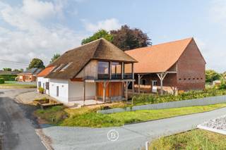 The Farm — Authentic country living, with a contemporary twist.In the heart of charming, rural Elingen (Pepingen), on a plot of ± 1,166 m², you will...
