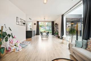 Bezoekdag zaterdag 20 december vanaf 9U30! Inschrijven verplicht via info@jamar.immo of 03/435.31.33Net buiten het bruisende centrum van Herentals,...