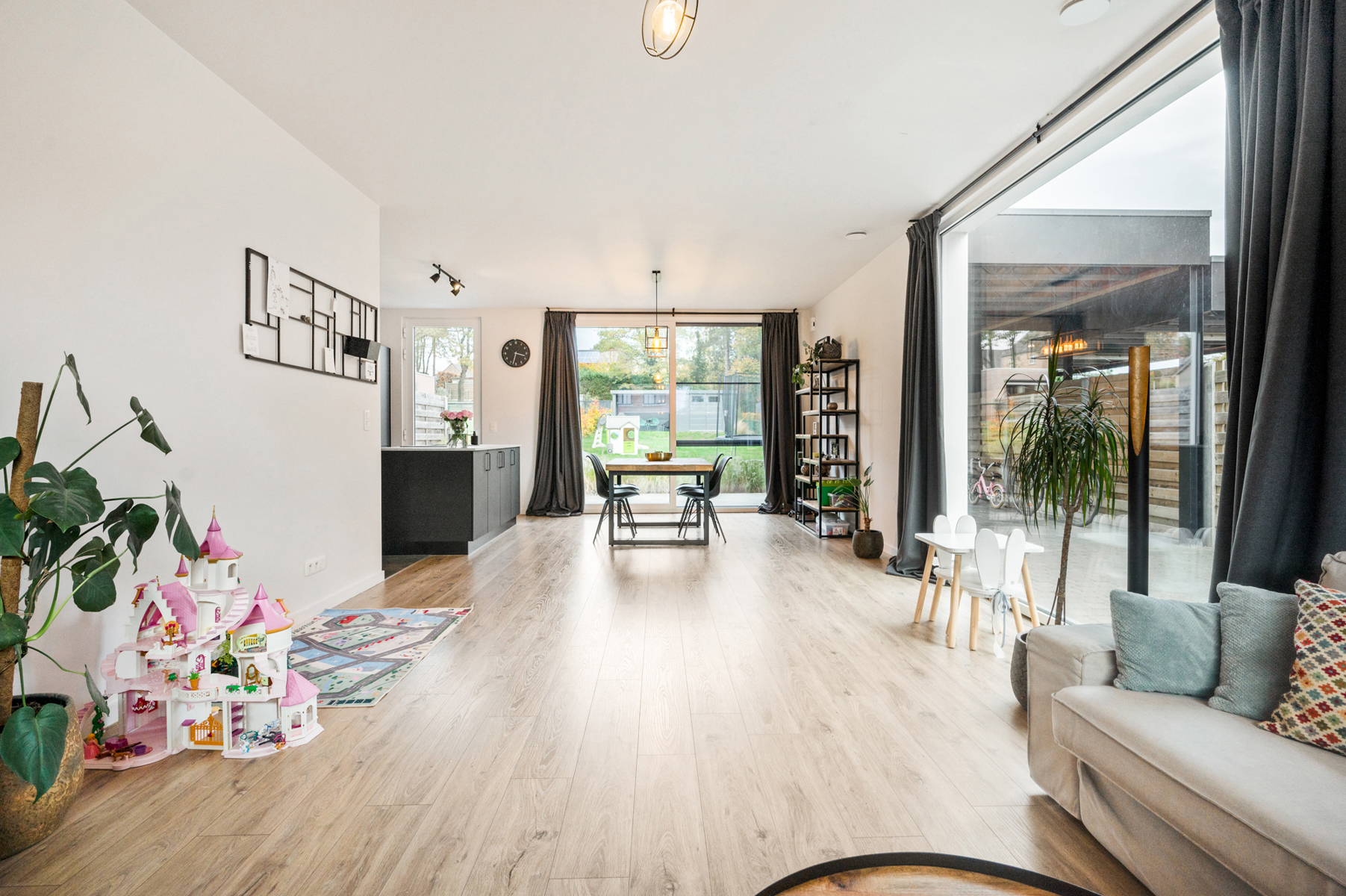 Gezinswoning met grote tuin en energiezuinige troeven - foto 2