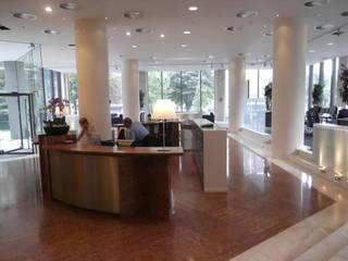 Comfortabele kantoorruimtes in de IT TOWER, gelokaliseerd op de bekende Avenue Louise. De toren biedt zijn huurders zeer veel comfort:...