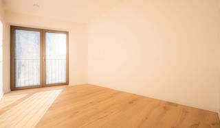 <div>
<div>
<div>
<div>
<div>
<div>
<div>
<div>
<div>
<div>
<div><span>Telefoon: 02 318 18 08 - The Scarlet Project is gevestigd op de site van Tour & Taxis in het Iconic Park Lane project. Het project werd ontworpen door noA Architects, die samenwerkten met Sergison Bates en awg aan het concept en het ontwerp van Park Lane. Het gebouw telt 6 verdiepingen en 28 appartementen (1-2 & 3 slaapkamers), die allemaal ruime woonkamers met een hoogwaardige afwerking bieden, evenals prachtige terrassen met uitzicht op de tuinen van het project of het Tour & Taxis park.</span></div>
</div>
</div>
</div>
</div>
</div>
</div>
</div>
</div>
</div>
</div>
Het project, uitgerust met zonnepanelen, driedubbele beglazing en een systeem voor regenwaterrecuperatie, zal u de beste energieprestaties bieden.<br />Een gegarandeerd vlekkeloze investering in deze gerevitaliseerde buurt!