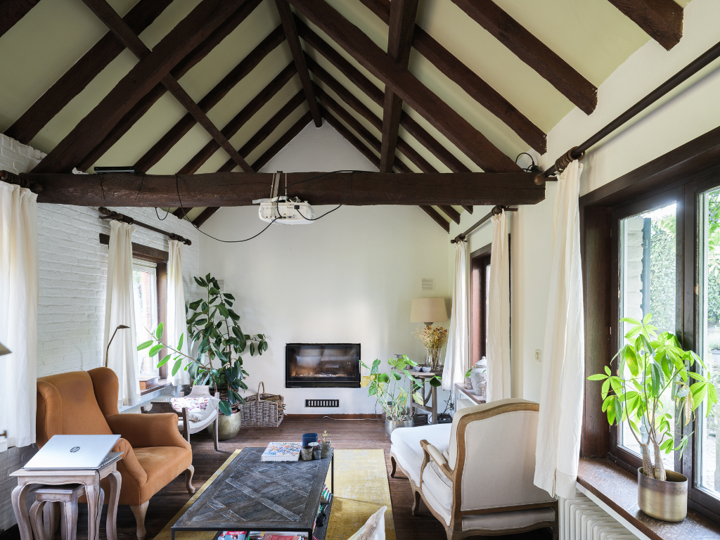 Charmante gezinswoning met oprit en dubbele garage op een rustig perceel van ca. 1632 m² - foto 5