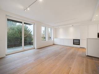 In een gewilde wijk van Ukkel, in de onmiddellijke nabijheid van transport en winkels van Fort Jaco, nieuw appartement op de eerste verdieping met...