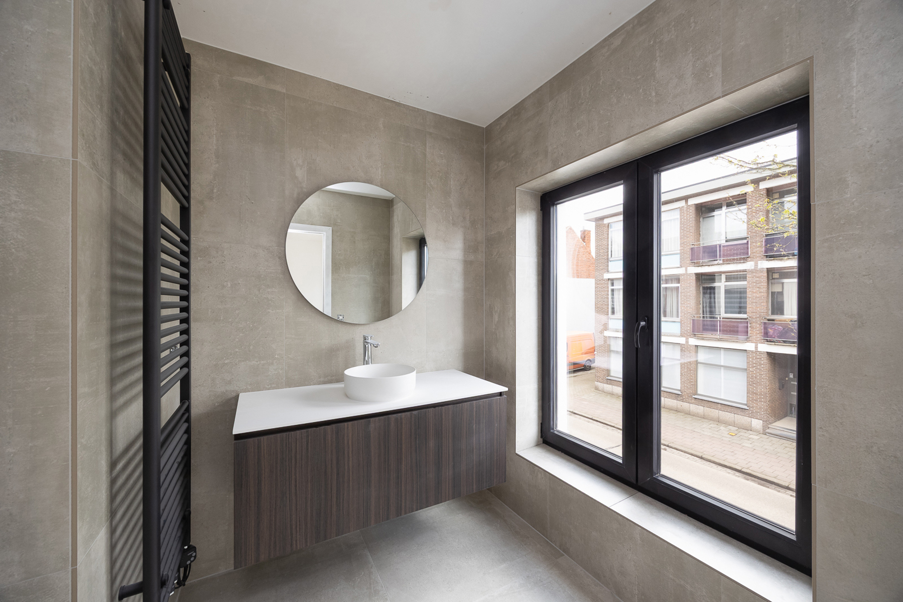 VOLLEDIG GERENOVEERD 1 SLAAPKAMER APPARTEMENT MET TERRAS - foto 5