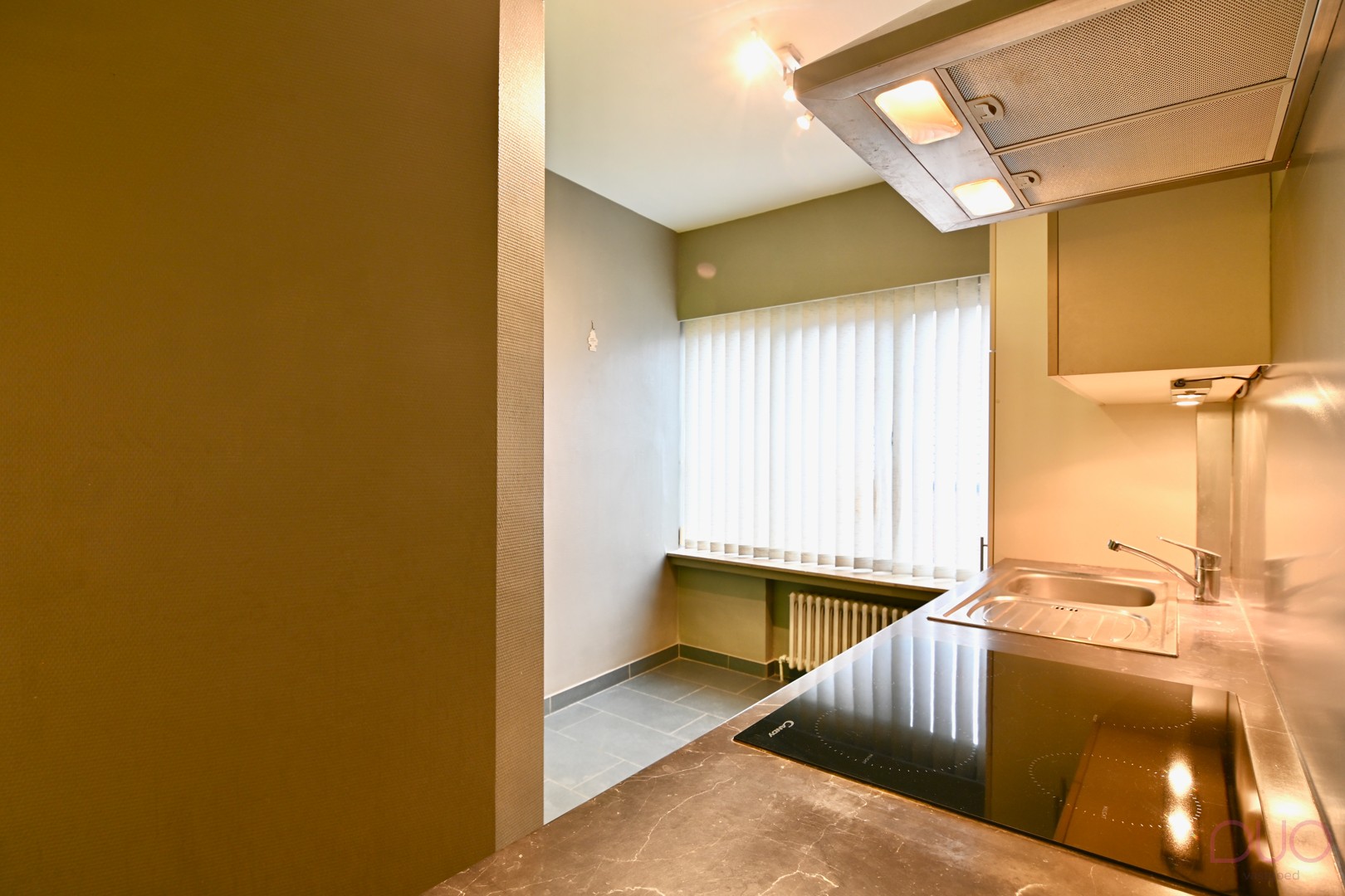 Instapklaar appartement met terras in hartje Sint-Truiden - foto 5