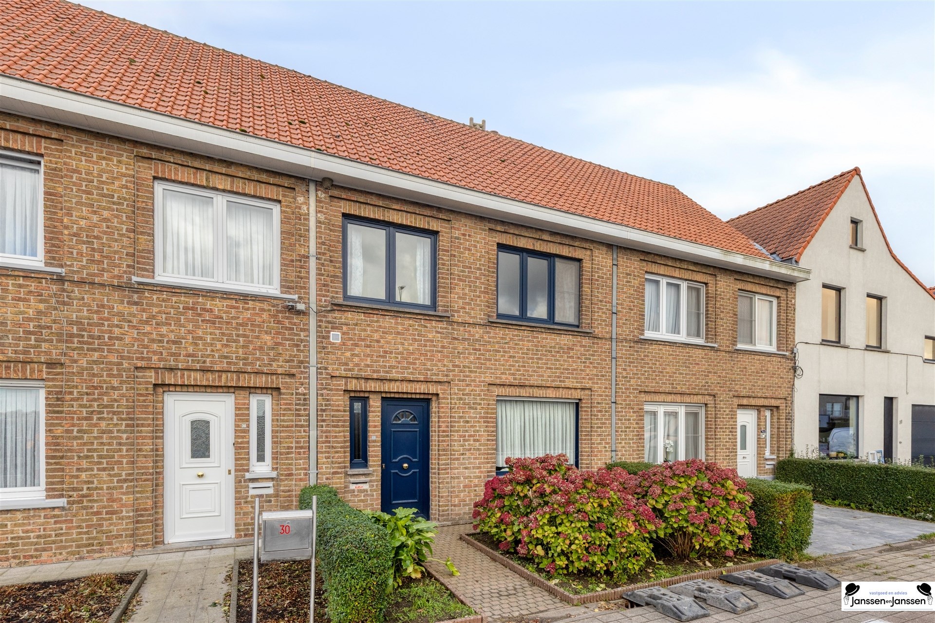 Op te frissen woning met 3 slaapkamers - foto 2