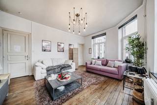 We Invest Ciney Haute-Meuse presents a spacious duplex apartment in excellent condition in the heart of Beauraing: currently occupied as guest...