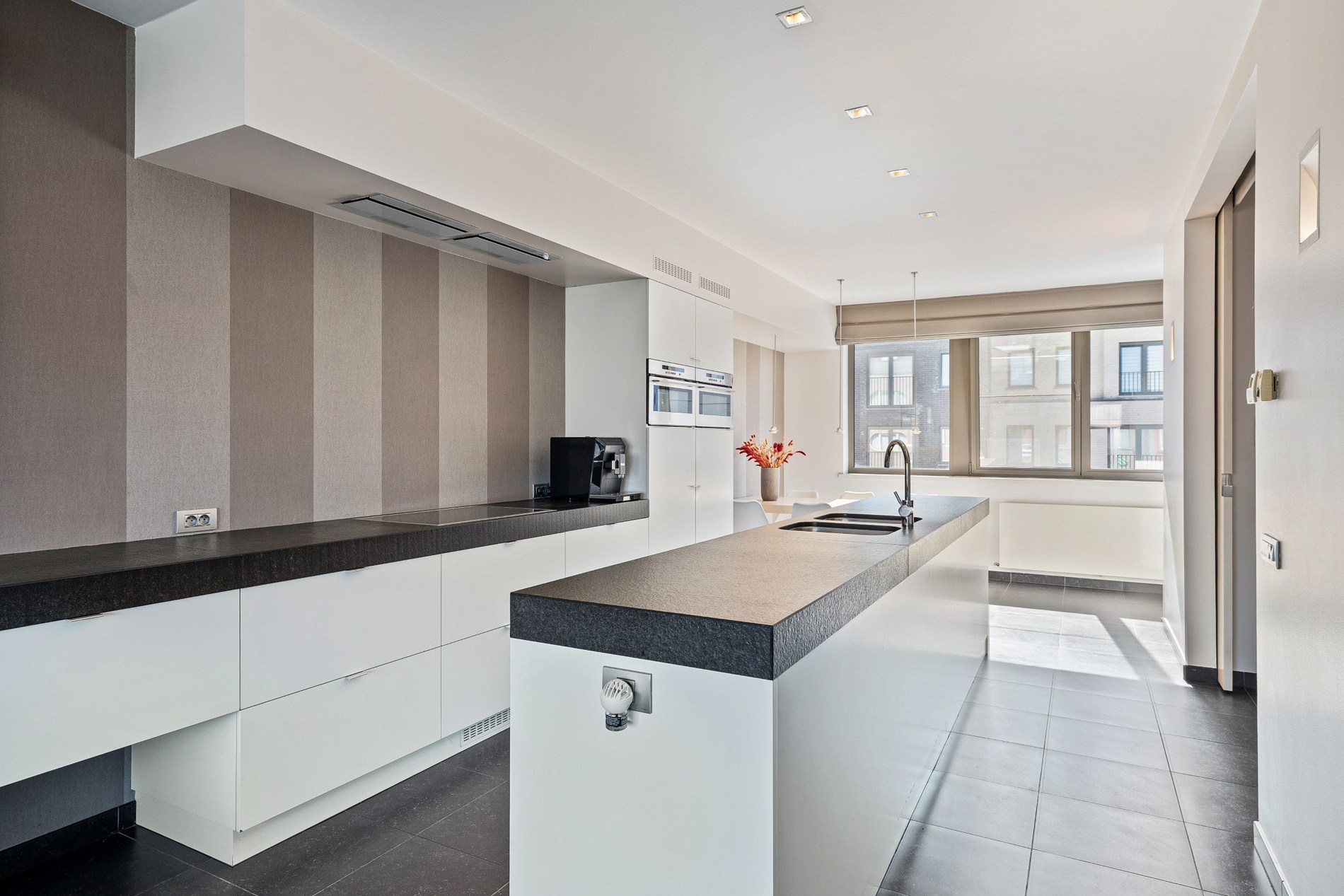 Duplex appartement van 140 m² in het centrum van Ravels - foto 4