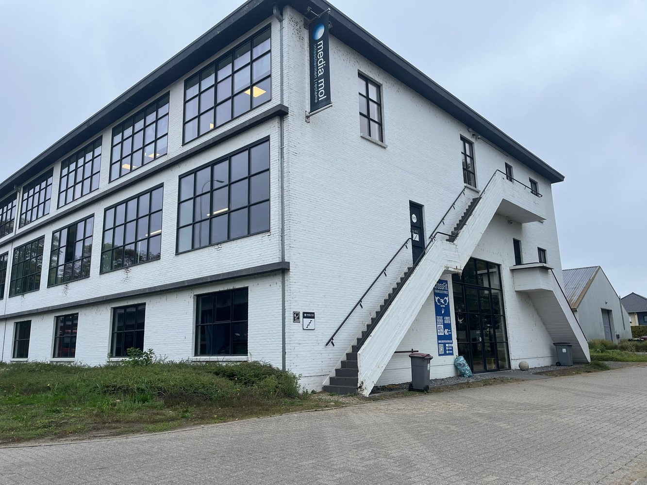 Commercial à louer à Mol - photo 1