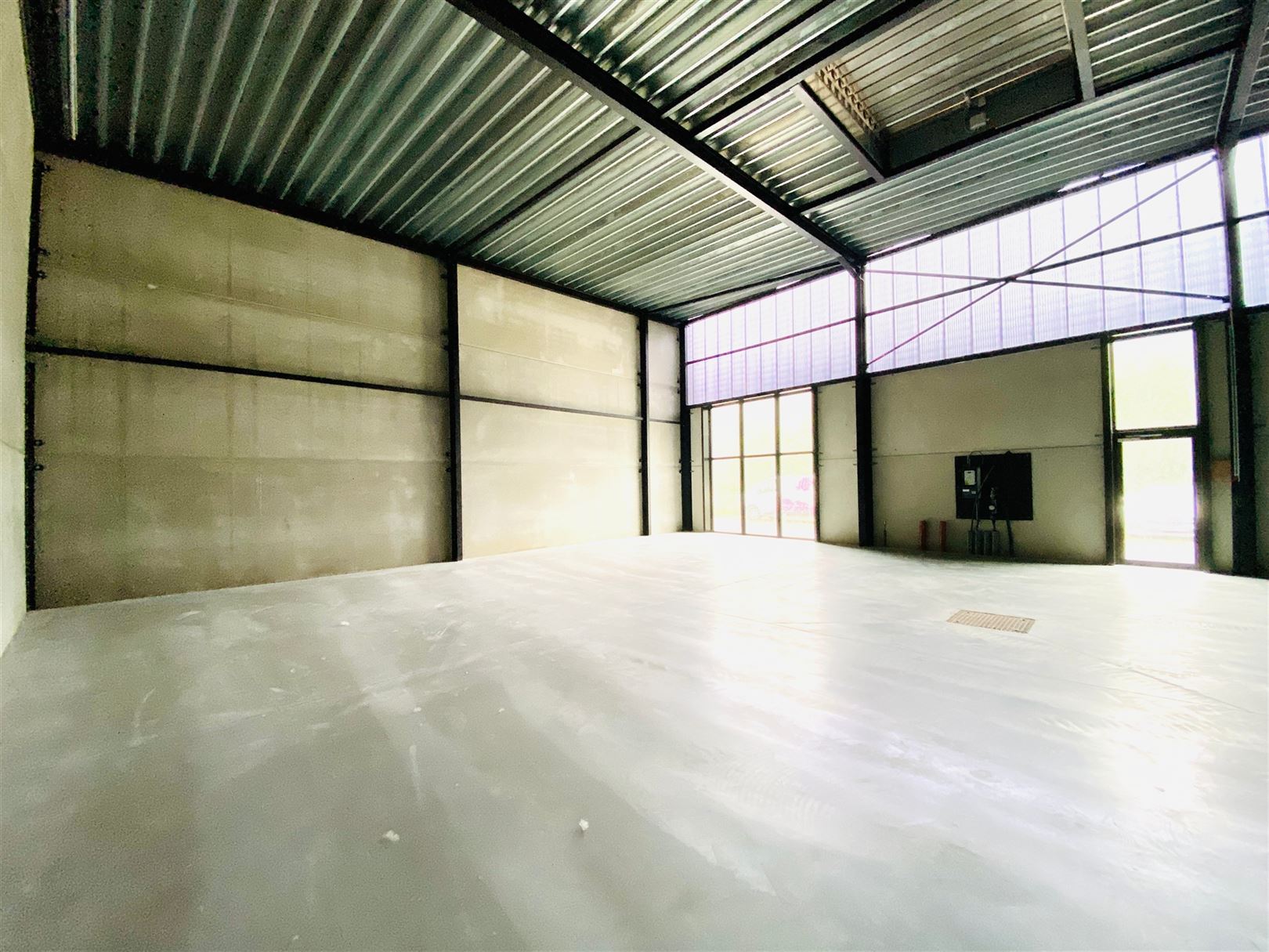 MAGAZIJN (UNIT 15) MET 5 PARKEERPLAATSEN TE DENDERMONDE - foto 4