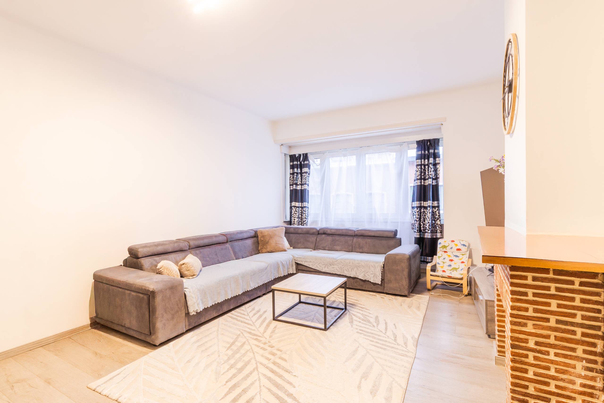 Instapklaar appartement met 2 slaapkamers! - foto 2