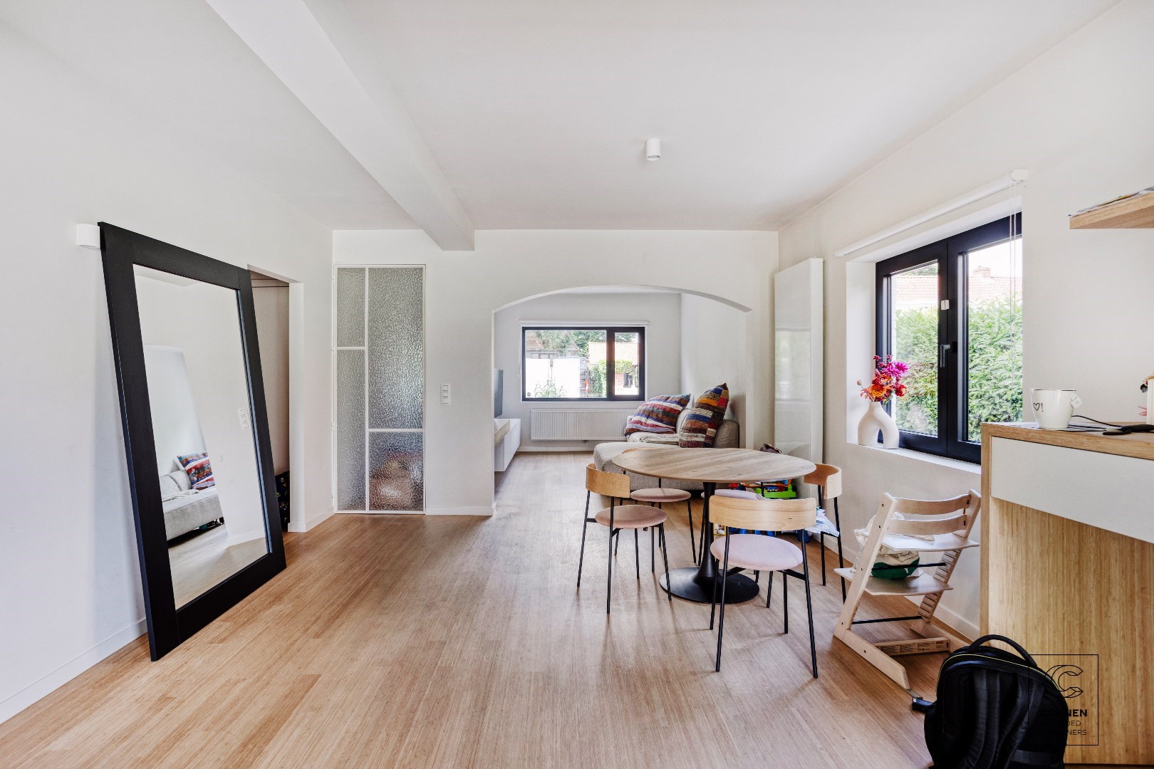 Prachtig volledig gerenoveerde woning met 3 slaapkamers op een TOPlocatie te Schilde! - foto 3