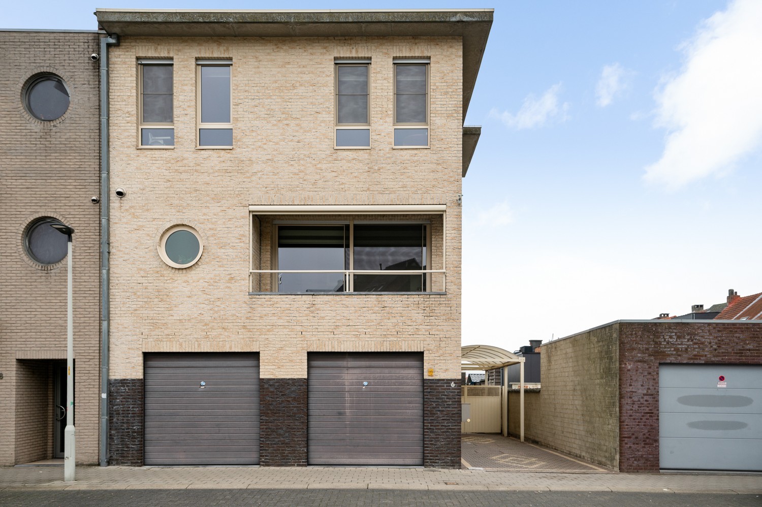 Veelzijdige, instapklare woning met studio te Lier - foto 1