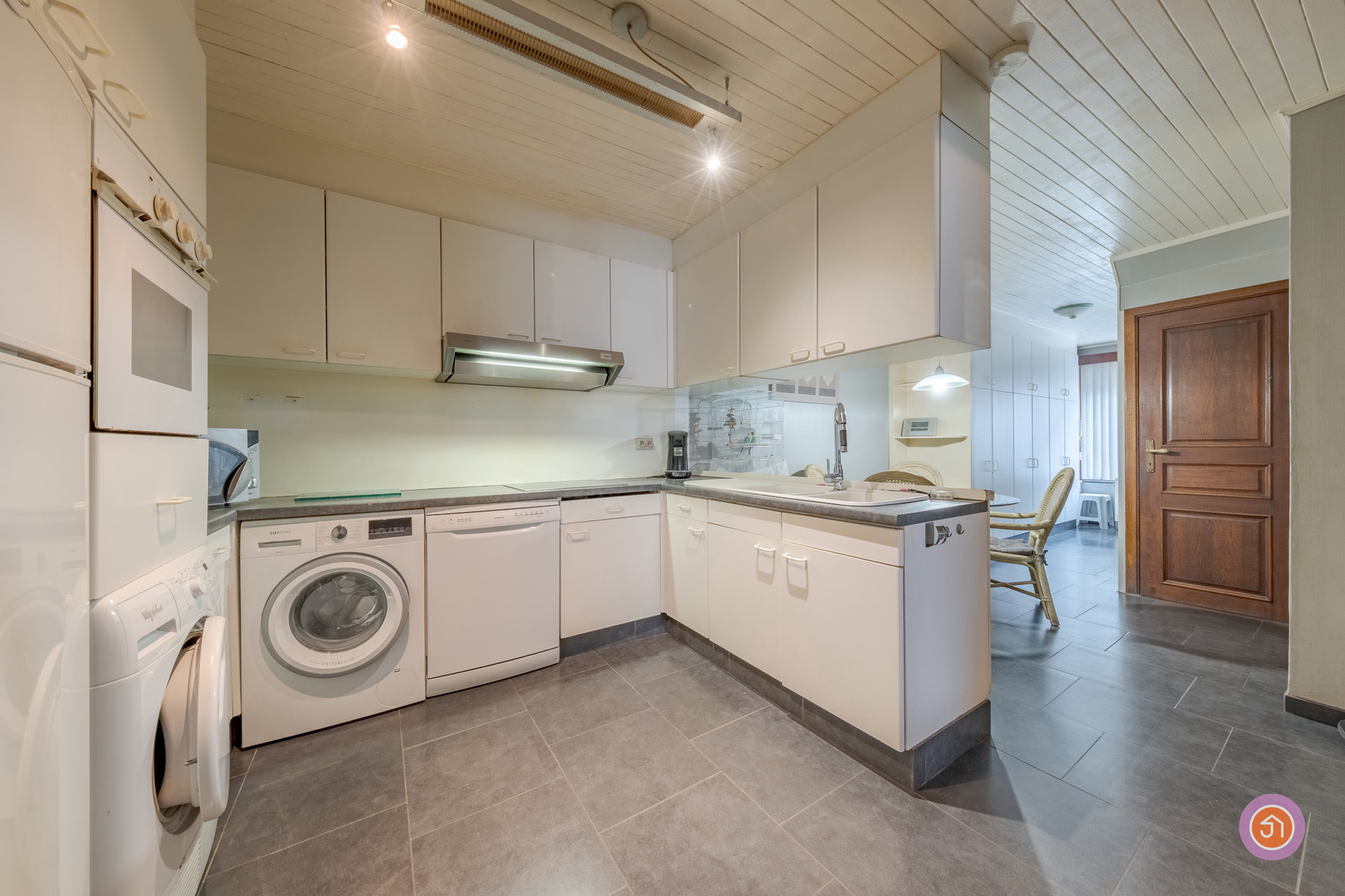 Zeer ruime en degelijke driegevelwoning met veel potentieel - foto 4