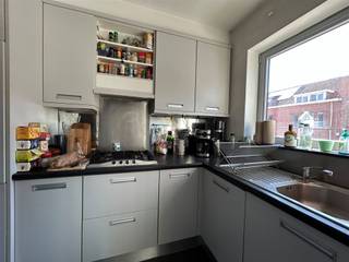 <p>In het gegeerde Heverlee, nabij Station Heverlee en de Zondagse markt bieden wij u dit 2-slaapkamer appartementje aan dewelke beschikbaar is vanaf 1 januari 2027.<br />Huurprijs: 890,- EUR + nutsvoorzieningen privatief. <br /><span><strong>Interesse? Contact via mail: verhuur@connect-immo.be</strong></span></p>