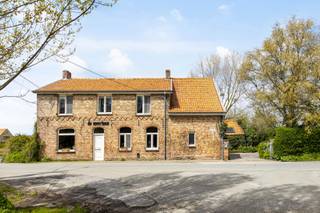 Bent u op zoek naar een authentieke hoeve met karakter en uitstraling? Ontdek dan domein 'De Meerlaan', idyllisch gelegen in het landelijke Esen,...