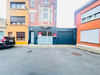 Menen: gelijkvloers appartement met 1 slaapkamer te koopIndeling:inkomhal, living met open keuken, berging, badkamer, slaapkamer, kelderpluspunten: *...