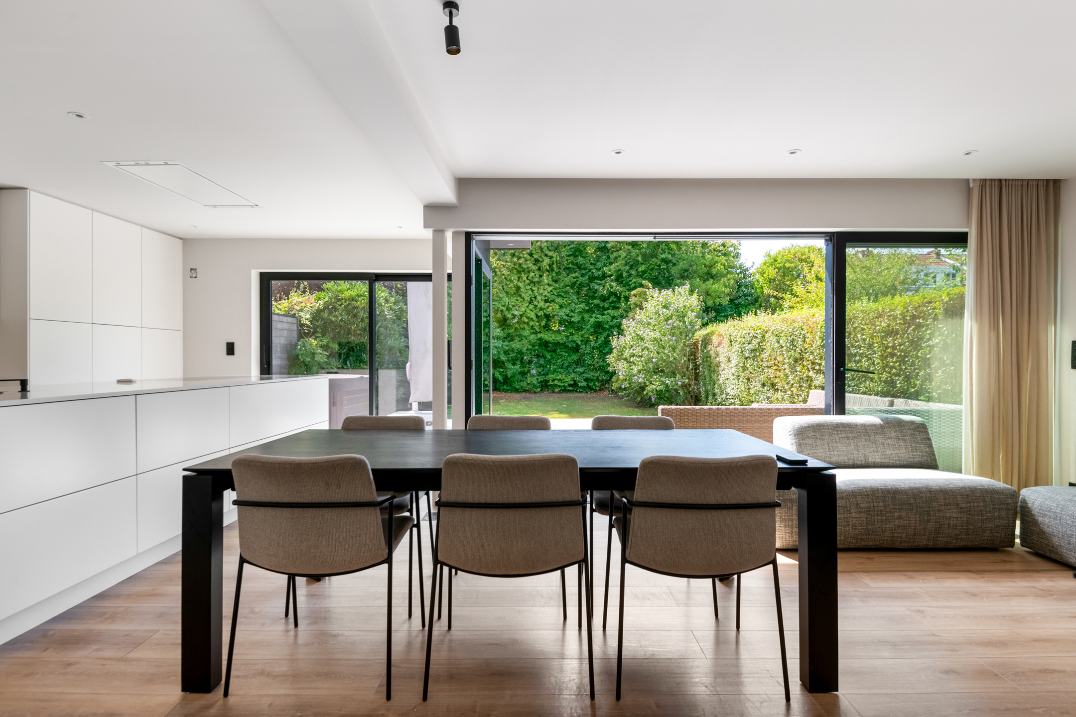 Gerenoveerde hob met 3slpks +3bdks + tuin - foto 3