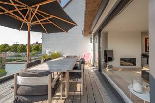 Fantastique maison à vendre à Knokke avec une vue imprenable et du soleil toute la journée.Cette maison récente et parfaitement entretenue (2017)...