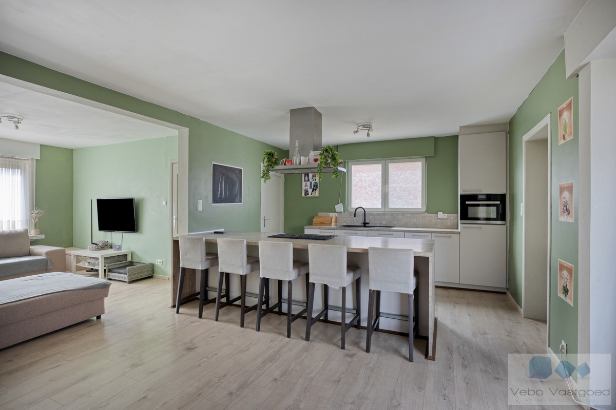 Gezinswoning met tal van mogelijkheden op toplocatie! - foto 4