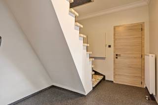 INSTAPKLARE GEZINSWONING (HOB) MET 3 RUIME SLAAPKAMERS EN GARAGE/BIJGEBOUW VAN 77 M2 OP PERCEEL VAN 10A18CA TE HASSELT !Wie op zoek is naar een zo...