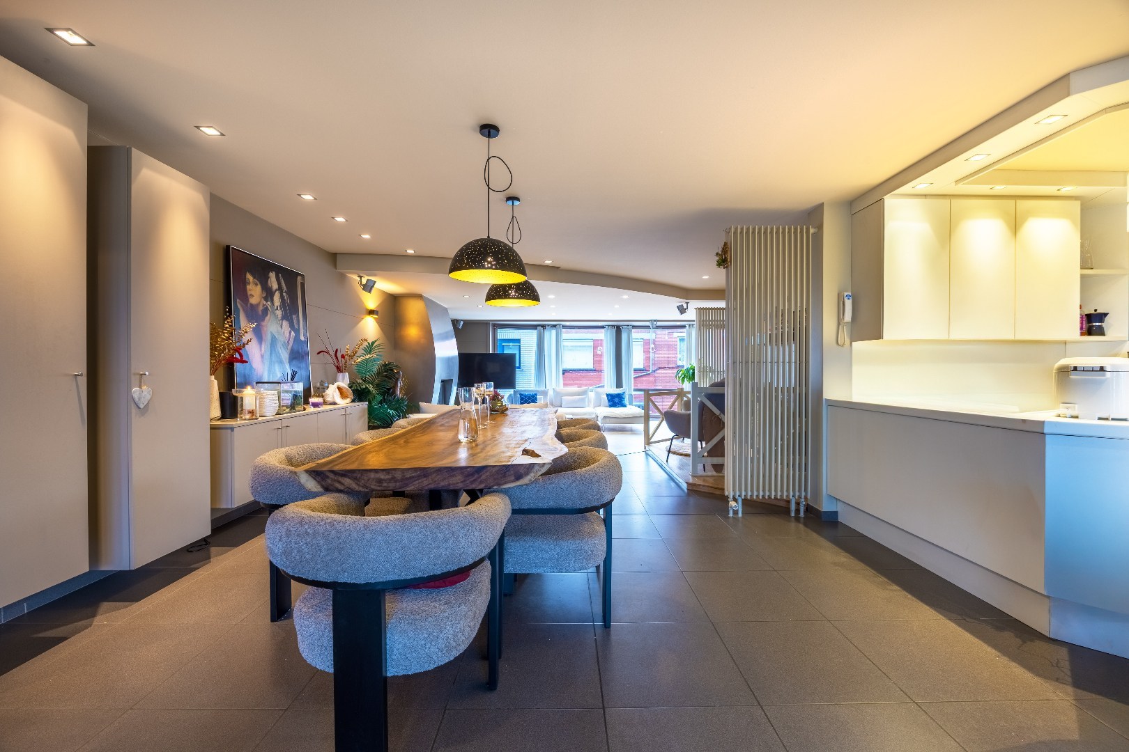 Prachtige woning met dubbele garage en tuin - foto 5