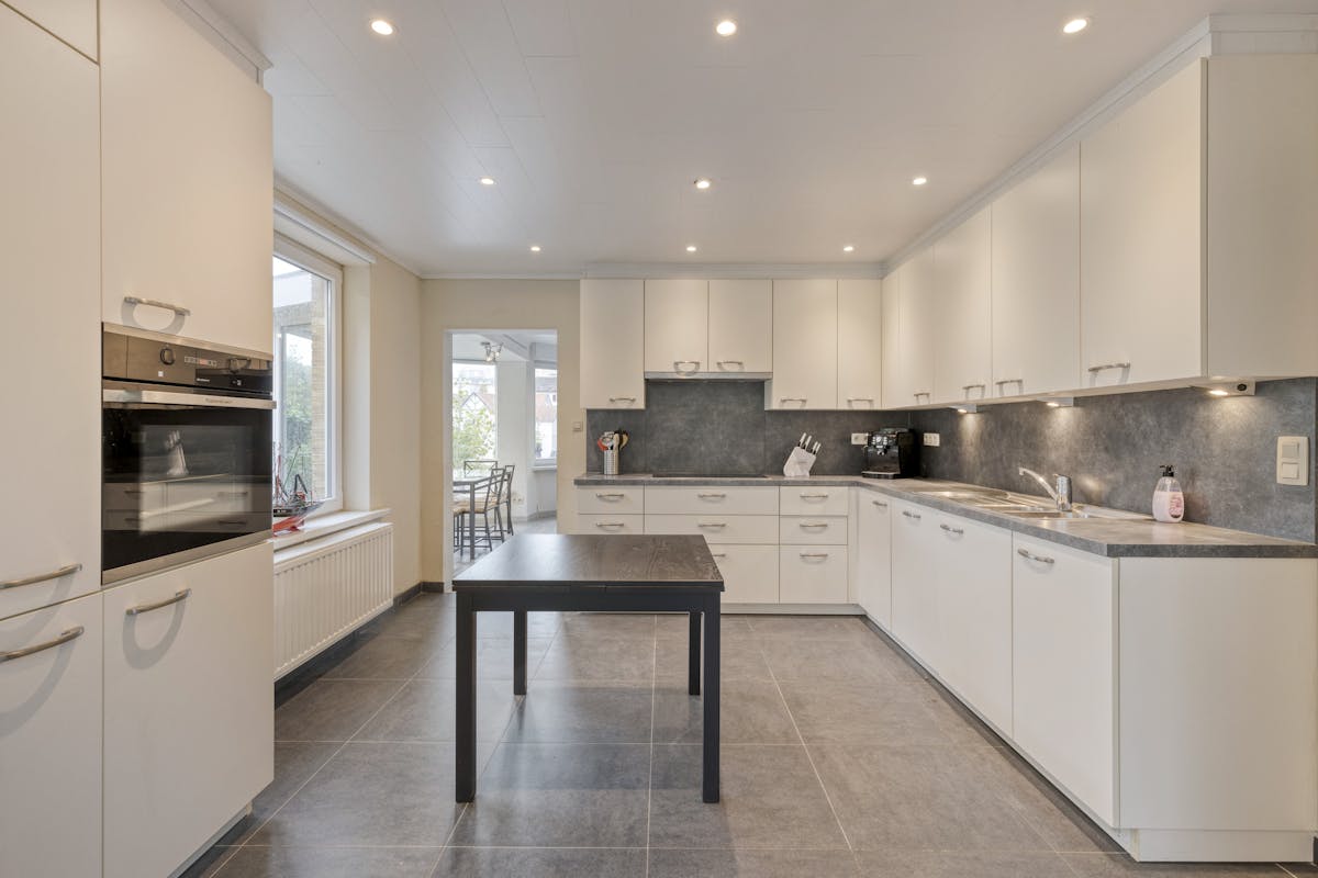 Gerenoveerd appartement (93m²) met zeer ruime tuin te De Panne - foto 4