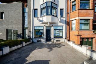 Res.Scheepsdale - Entry-level retail or office space in a top location near the centre of Bruges.Discover this recently renovated and fully furnished...