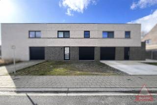 Info &amp; Visit: 0494 69 36 09 - Voor de beschrijving en de wettelijke informatieplicht (art.5.2.6 VCRO en Watertoets, EPC, EPC-nummer,…) verwijzen we naar de advertentie op de website van Immo Derveaux te bereiken via - https://www.immoderveaux.be - waar u ook andere interessante panden kan terugvinden. De inhoud van deze advertentie valt onder de uitsluitende aansprakelijkheid en verantwoordelijkheid van Immo Derveaux, Vincent Derveaux BIV 513 924, die ons deze advertentie heeft aangeleverd. Klachten of opmerkingen over de inhoud dienen rechtstreeks aan Immo Derveaux kenbaar gemaakt worden via e-mail: - info@immoderveaux.be -***xxxINW-Derveaux-