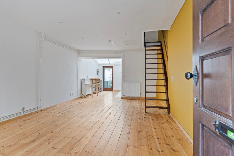 Gezellige instapklare stadswoning met 2 slaapkamers en tuin - foto 2