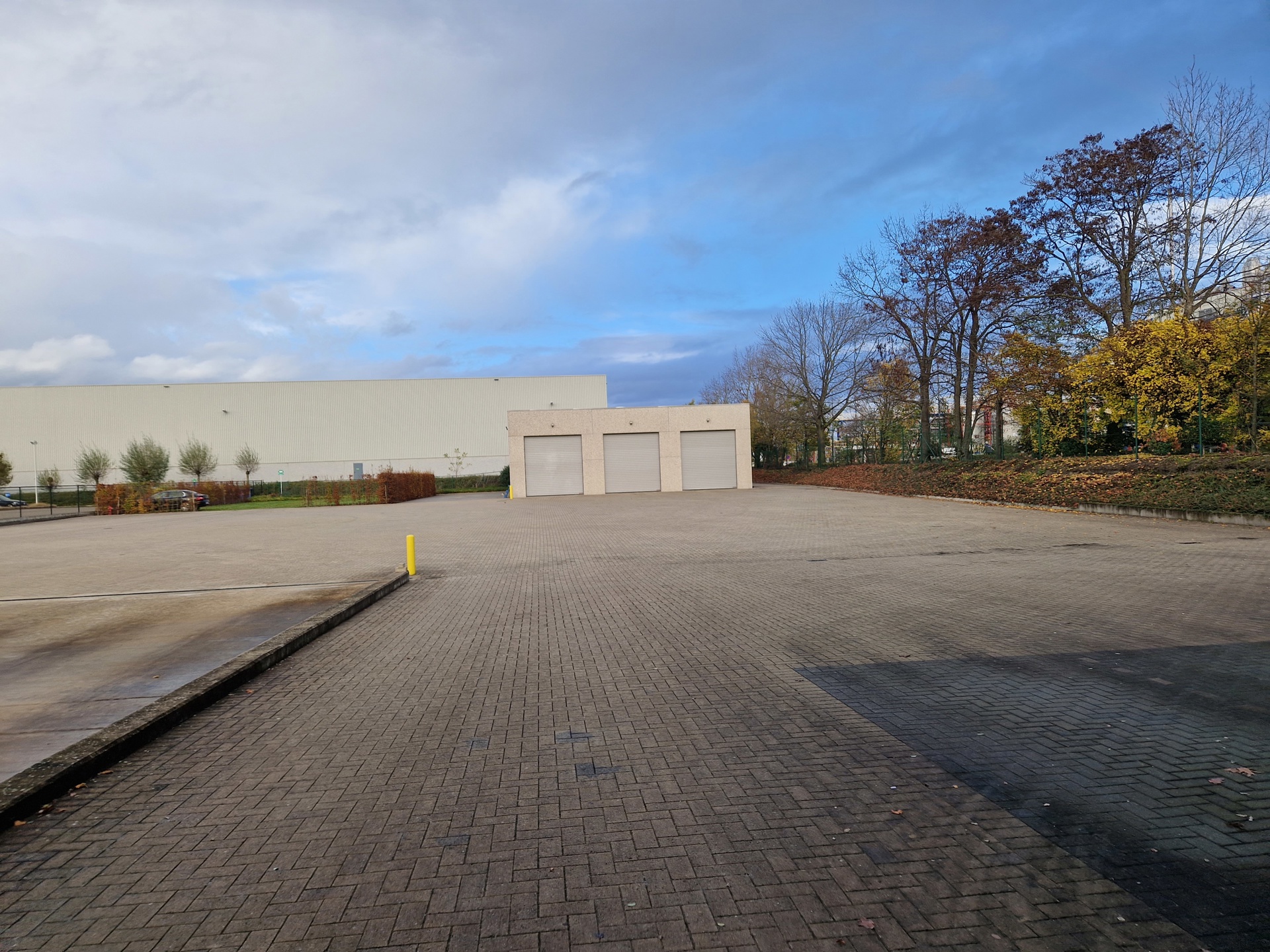 Commercial for rent in Geel - photo 2