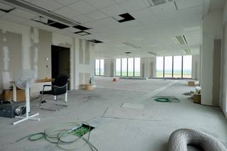 In dit volledig nieuwe bedrijfsgebouw op het bedrijventerrein te Brustem wordt een kantoorruimte te huur aangeboden op de tweede verdieping...