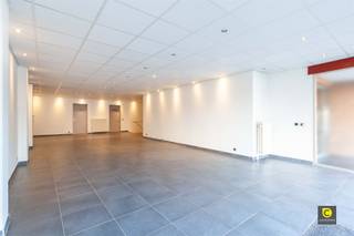 Commercial for rent in Mortsel