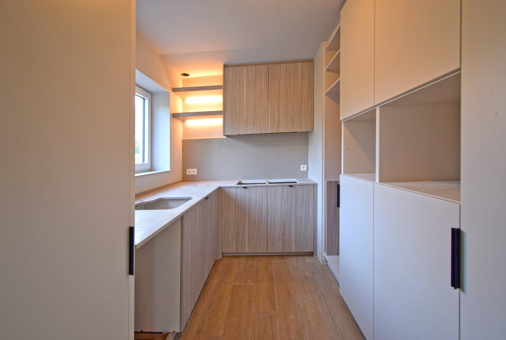 VOLLEDIG GERENOVEERD APPARTEMENT MET GARAGE - foto 5