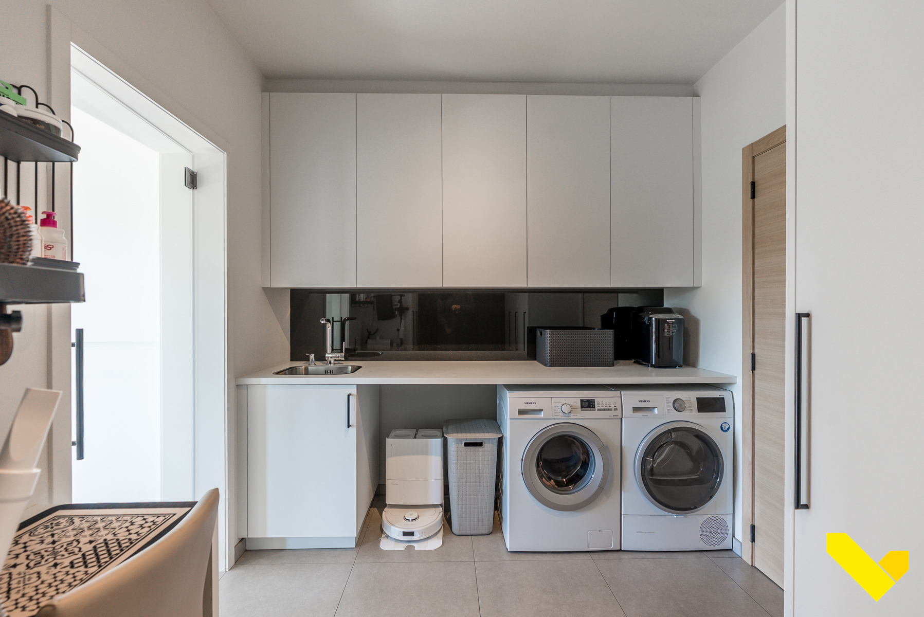 Ruime en verrassende woning met tuin en achterliggende weide - foto 4