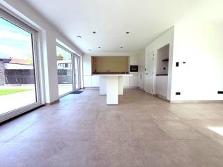 Rustig en landelijk gelegen vrijstaande woning in Olen op een perceel van ca. 690 m². Deze moderne vrijstaande woning is gelegen in een groene...