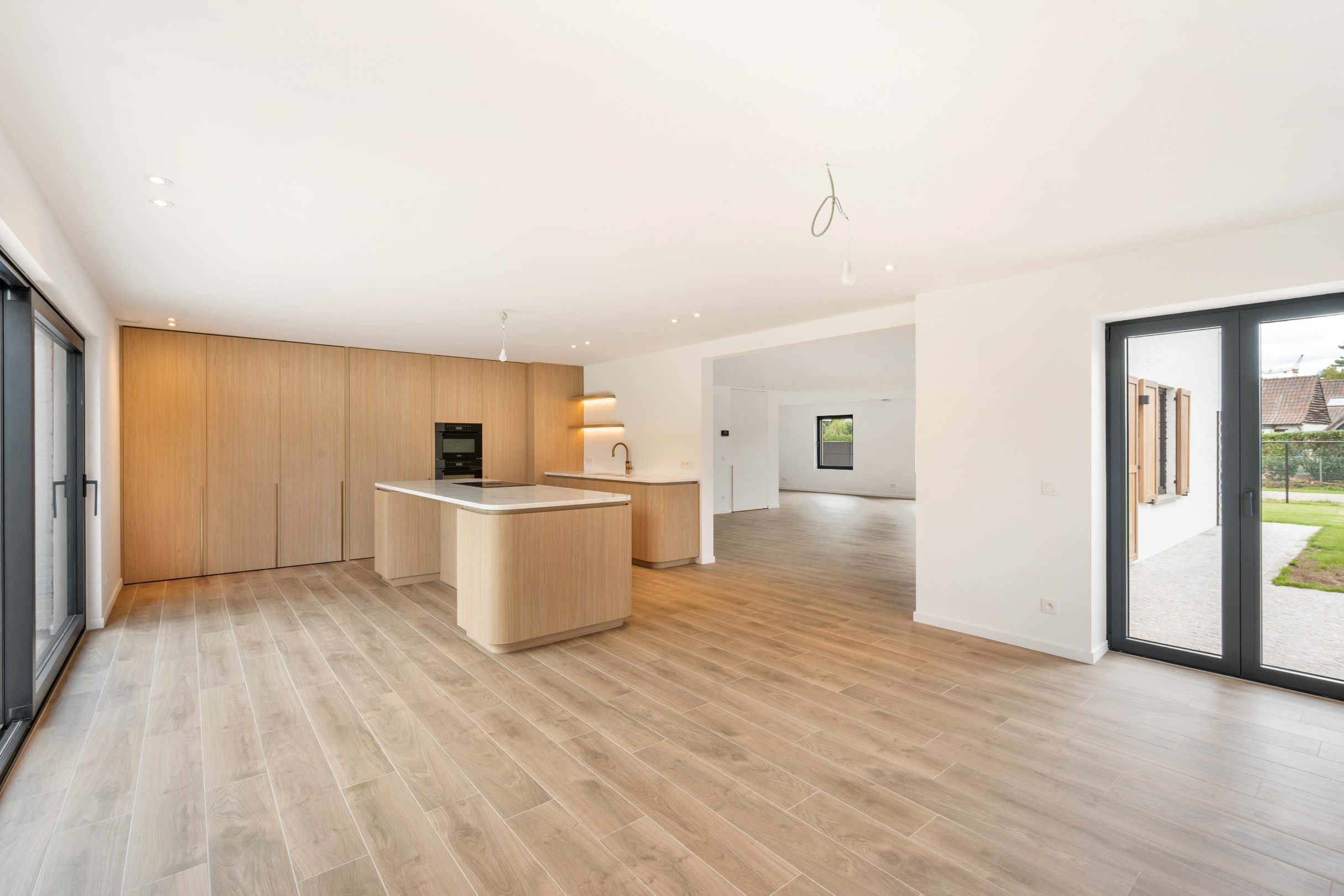 Compleet gerenoveerde villa met 6 slpks - foto 4