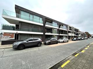 BEZOEK AANVRAGEN ENKEL MOGELIJK VIA VOLGENDE LINK: https://verlinden.mijnhuurprofiel.be/property/2b5e3afe-9ba0-483e-aec9-4f07e04bdb0eDit gelijkvloers...