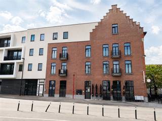 Recent appartement op de 1e verdieping, gunstig gelegen nabij het station en het stadscentrum. Het appartement beschikt over een...