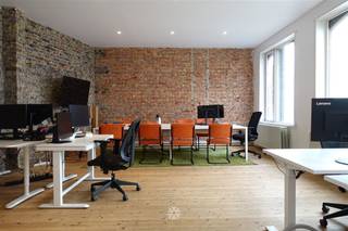 <p><span>Ghent - Koning Albertlaan 134: Looking for a spacious commercial property for rent near Ghent-Sint-Pieters station? Then this property might be something for you. </span></p><p><span> </span></p><p><span>The most important assets in a nutshell:</span></p><p><span>-Spacious commercial ground floor </span></p><p><span>-Located near Ghent-Sint-Pieters station</span></p><p><span>-Separate office space</span></p><p><span> </span></p><p><span>Layout:</span></p><p><span>The multifunctional commercial property consists of a large open space. The property is suitable as retail space, office, workshop, ... The commercial property comprises the ground floor of a stylish mansion on the Koning Albertlaan. The former coach house at the back has been integrated into the commercial space. The coach house consists of two floors, it can be separated from the rest of the space to serve as a separate office space. </span></p><p><span> </span></p><p><span>The tenant can add their own personal touches. </span></p><p><span> </span></p><p><span> </span></p><p><span>Available from 1/1/2026.</span></p><p><span>Rent: € 5000.  EGW to be charged separately. </span></p><p><span> </span></p><p><span> </span></p><p><span>Contact Axel Lenaerts real estate agents for a visit via the website: <span>www.axellenaerts.be/huren</span></span><span> </span></p><p><span> </span></p>