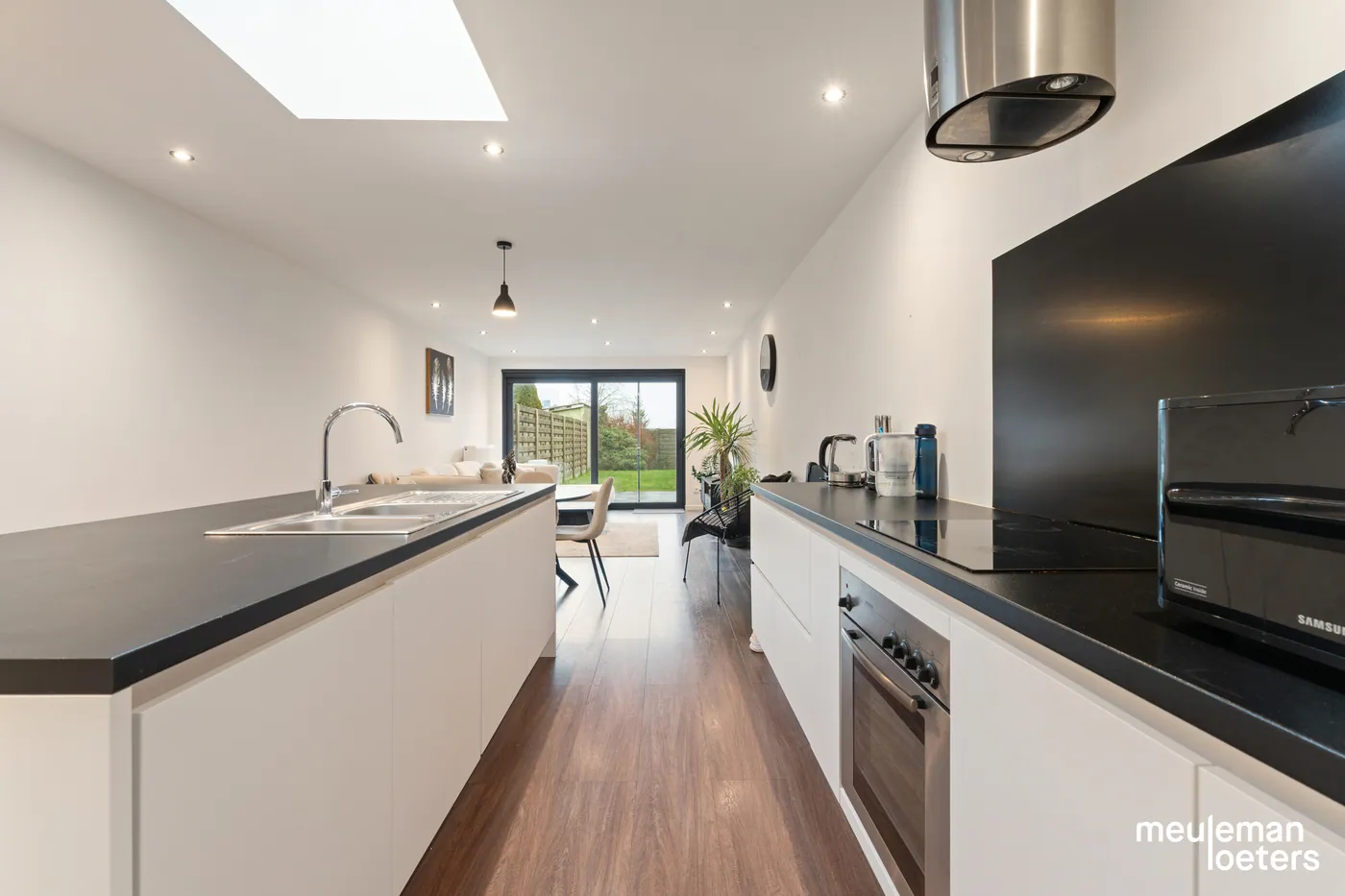 Volledig gerenoveerde woning met hedendaags comfort - foto 3