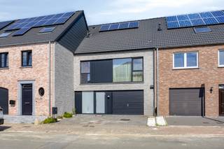 À vendre – Maison récente et économe en énergie avec 4 chambres, garage et jardin à Nossegem (1930) Namenstraat 27 | 695.000 € 197 m² habitables...