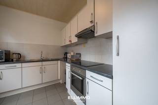 Gezellige gezinswoning met een bewoonbare oppervlakte van 185m2 met 3 slaapkamers gelegen tegenover het mooie en groene park Edelhof, midden in...