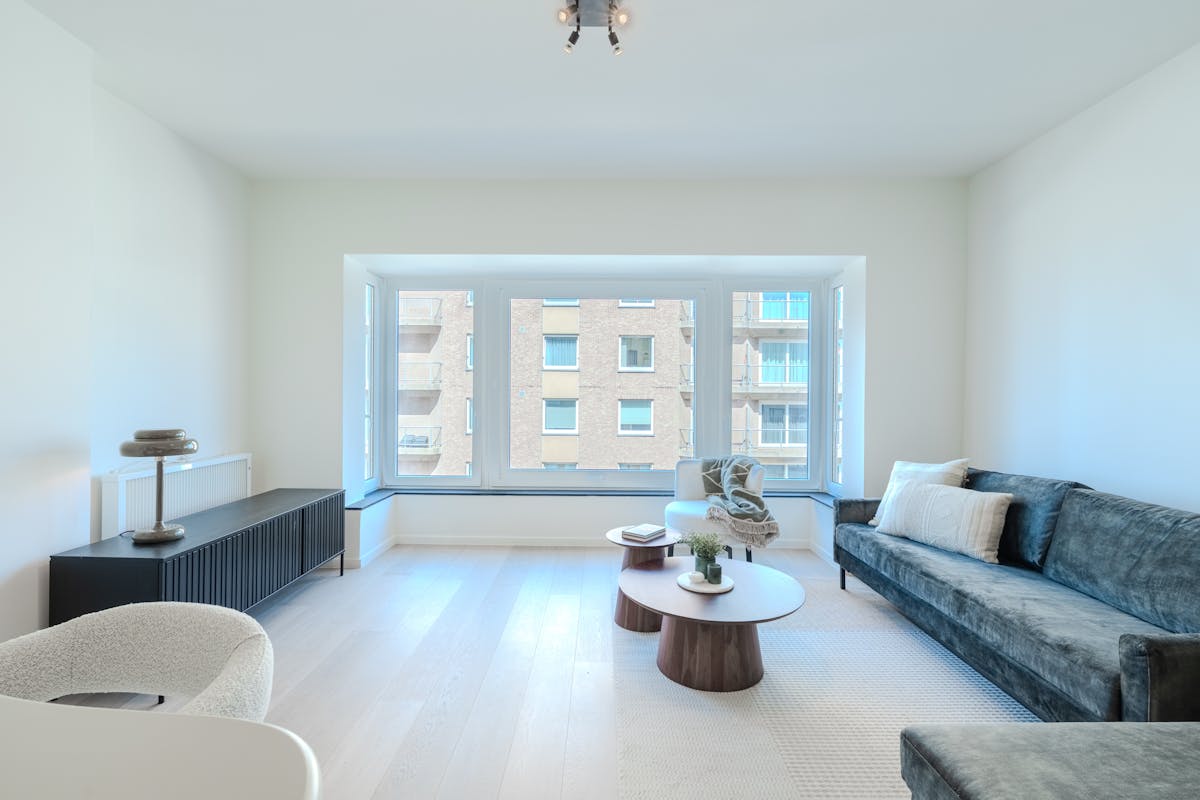 Renovated apartment for sale with side sea view - photo 2