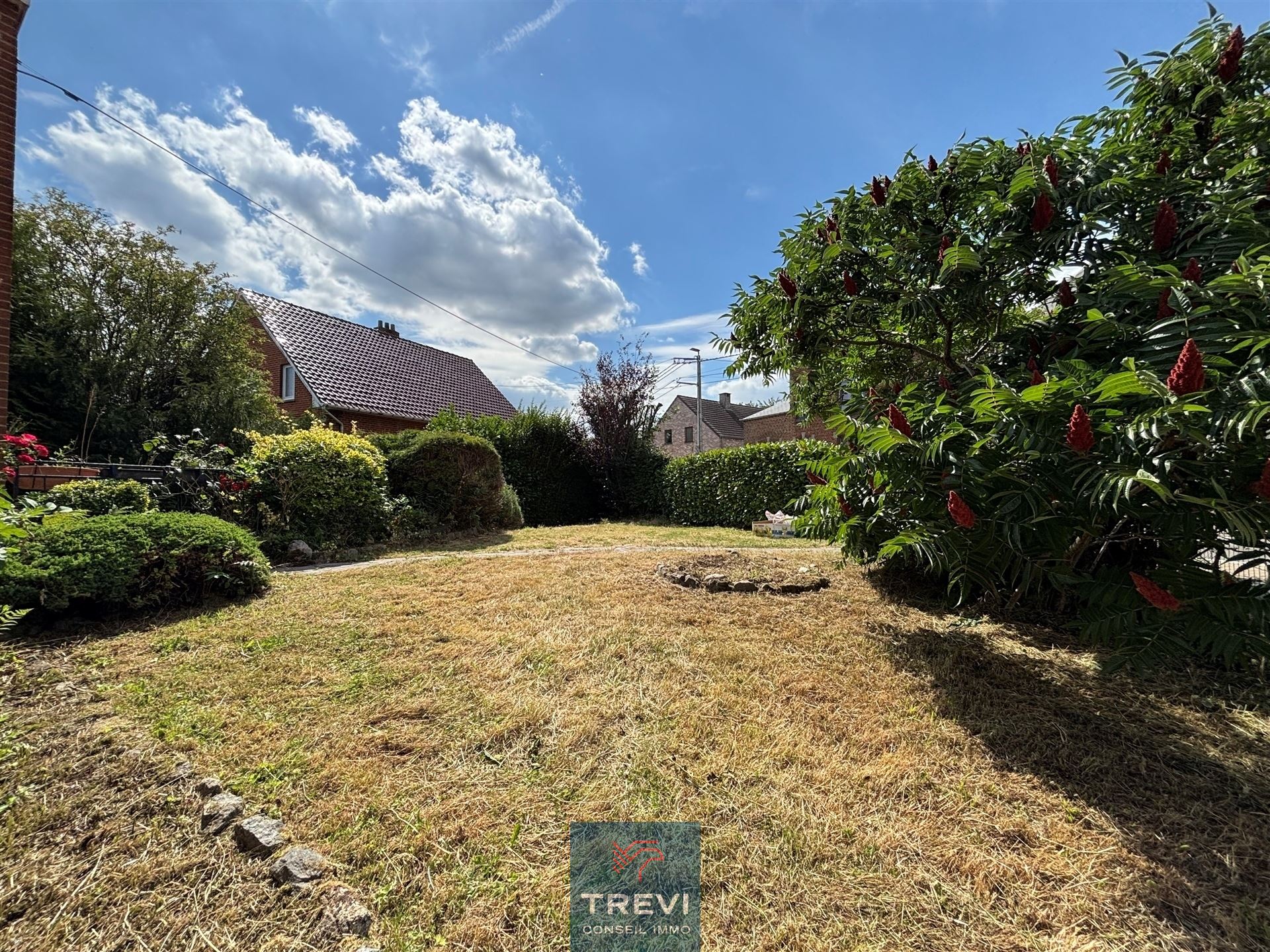 SOUS OPTION Jolie villa offrant un grand jardin et un garage  - photo 3